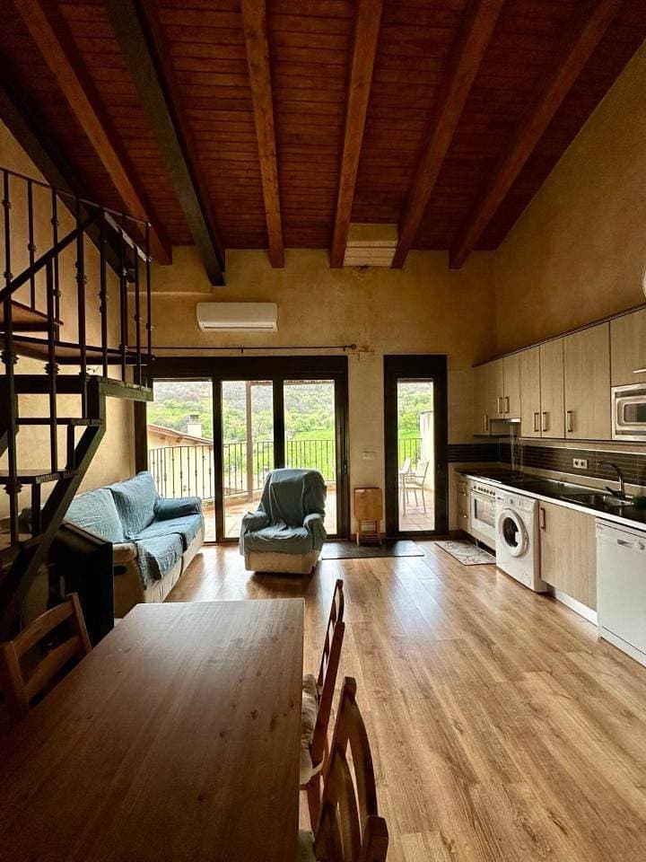 Foto 7 von 50: Two-Bedroom Apartment
