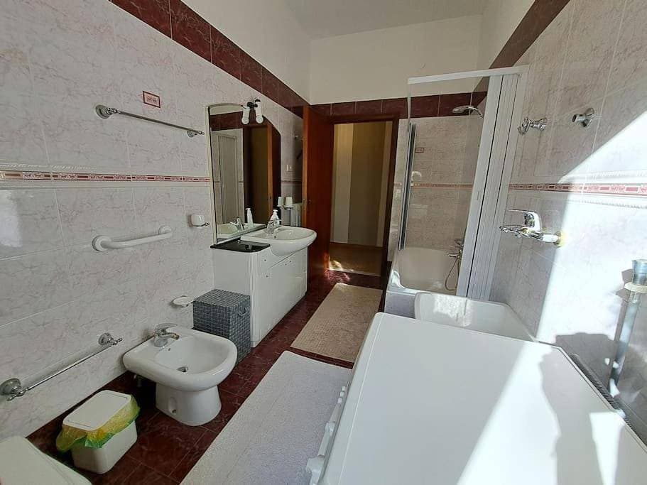 Foto 5 von 33: Five-Bedroom House