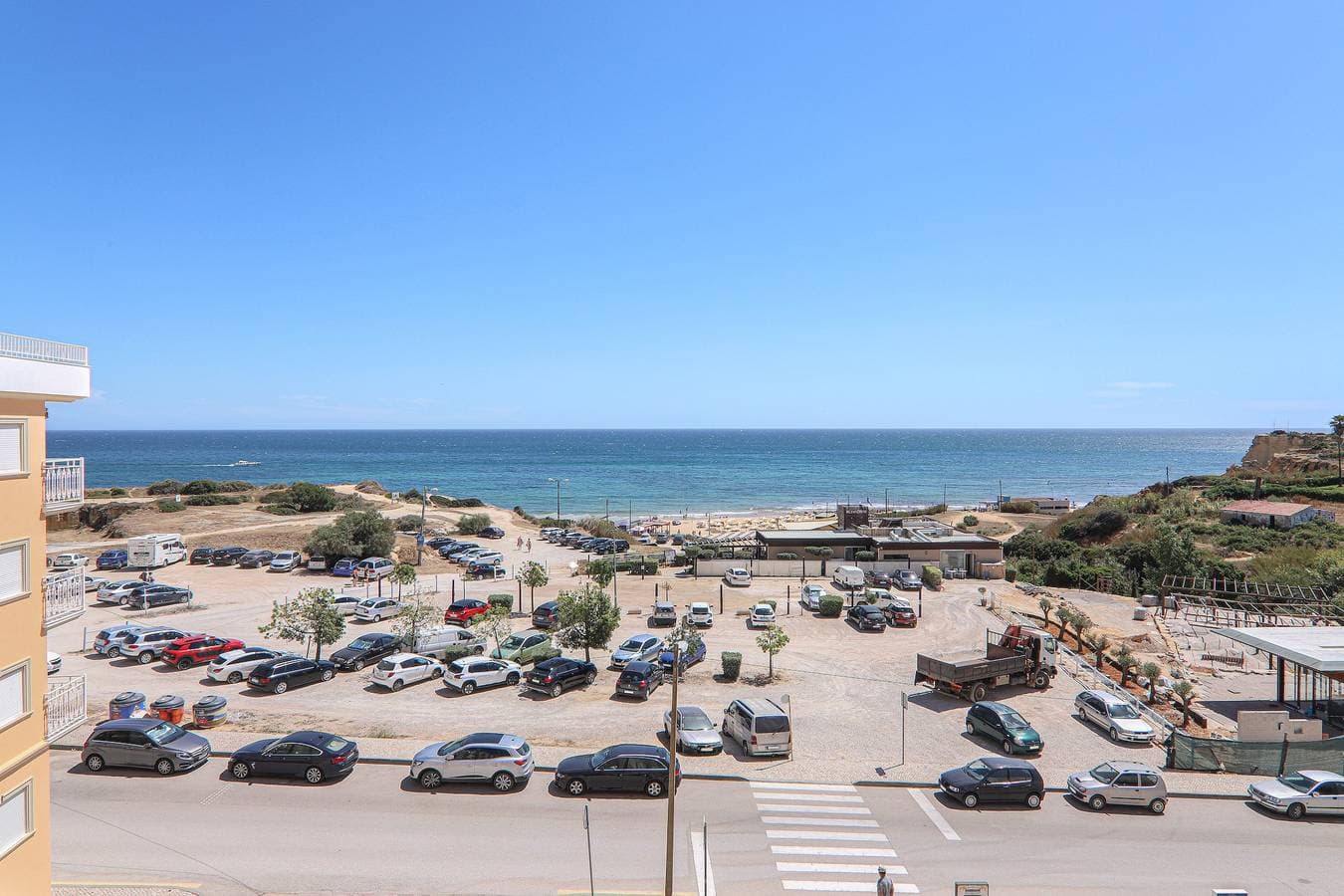 Foto 2 von 16: Apt. Torre Sol 4º 6 – direkt am Strand, Klimaanlage & Pool