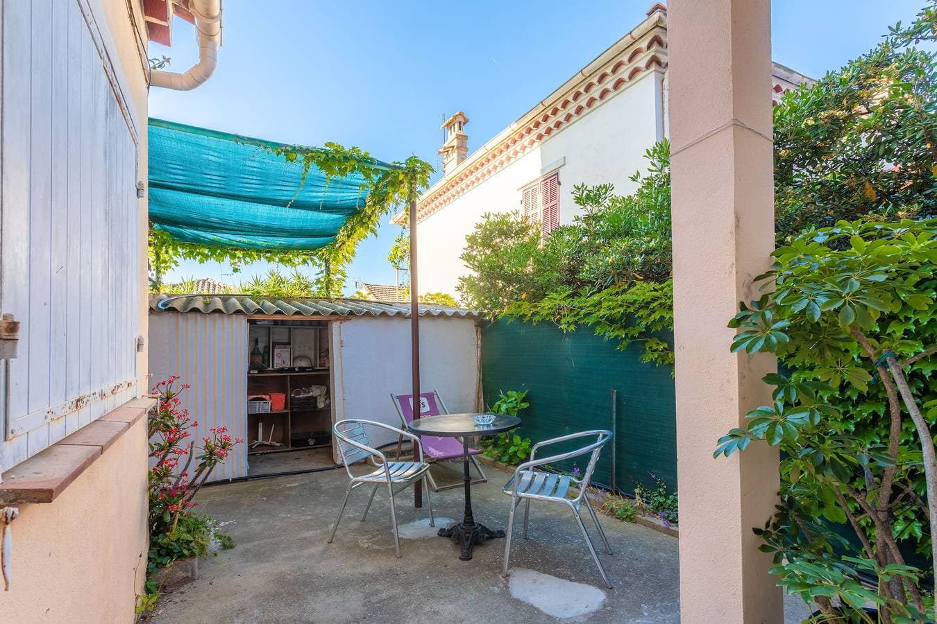 Chez Lina - studio avec terrasse 1