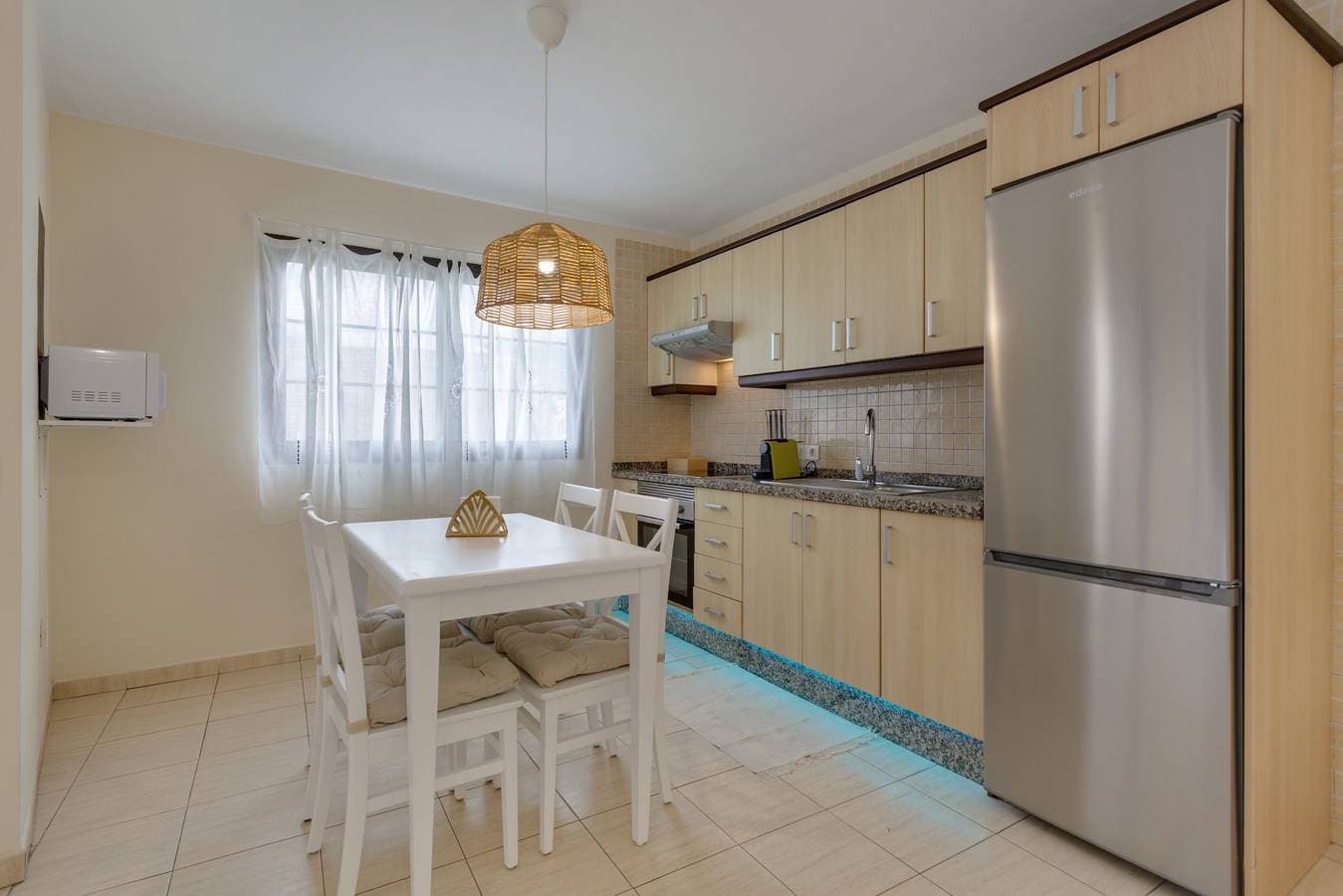 Foto 6 von 30: Ferienwohnung 'Luxury Ático Plaza' mit Bergblick, privater Terrasse und WLAN
