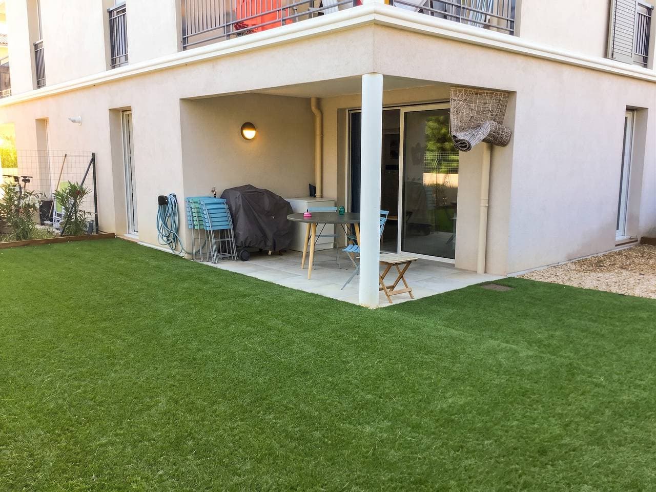 Foto 2 von 17: Charmante Wohnung in Six-Fours-les-Plages mit Garten