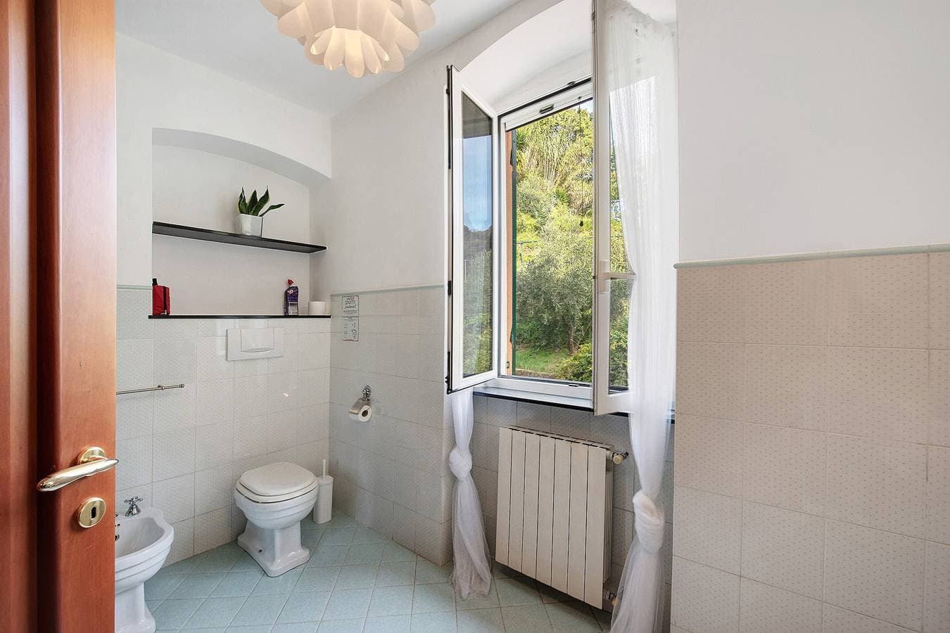 Foto 11 von 38: Mela Garden House Genova – Ruhiges Apartment mit Meerblick, WLAN & Parkplatz