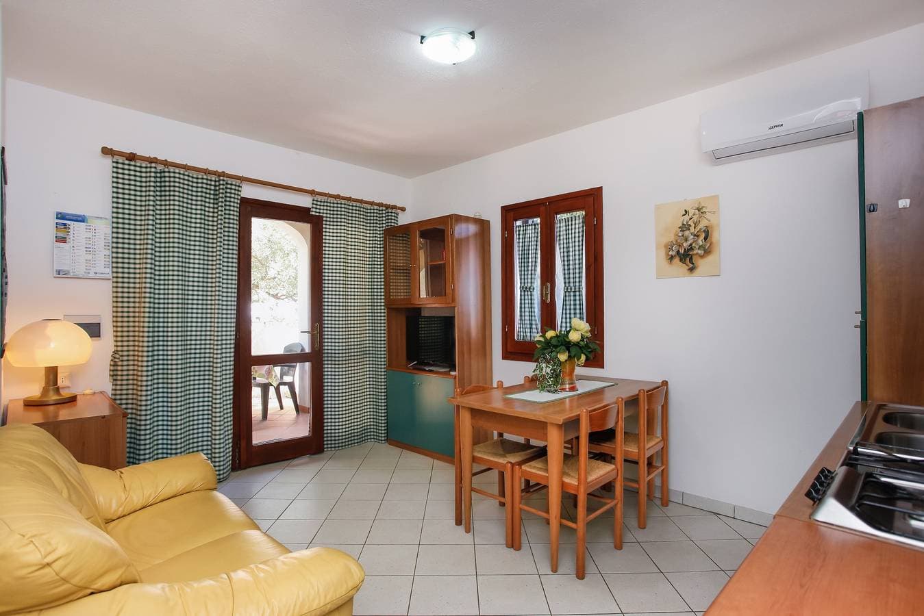 Foto 4 von 17: Ferienhaus "mirtagru Ena casa vacanze" mit 2 privaten Terrassen und WLAN