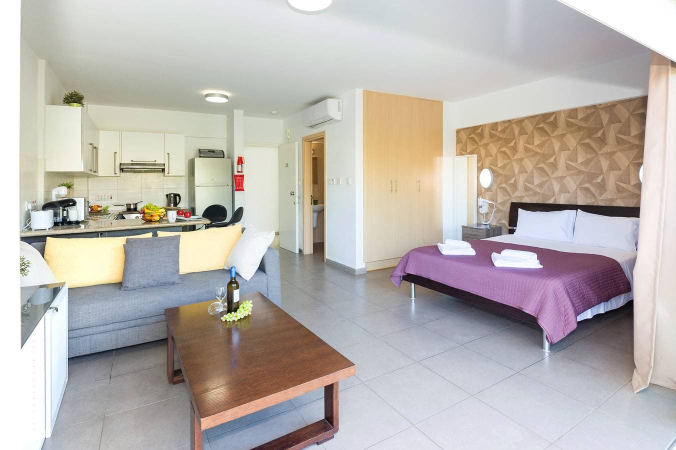 Foto 5 von 38: Ferienwohnung für 3 Personen mit Pool