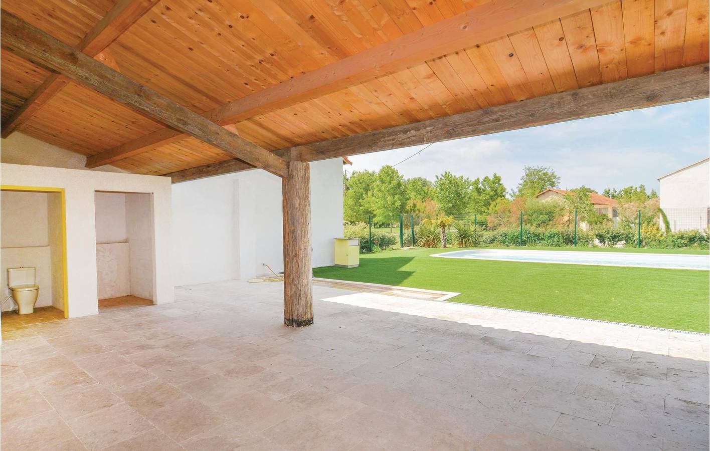 Foto 13 von 41: Gemütliche Wohnung am Pool in der Nähe der Rhone