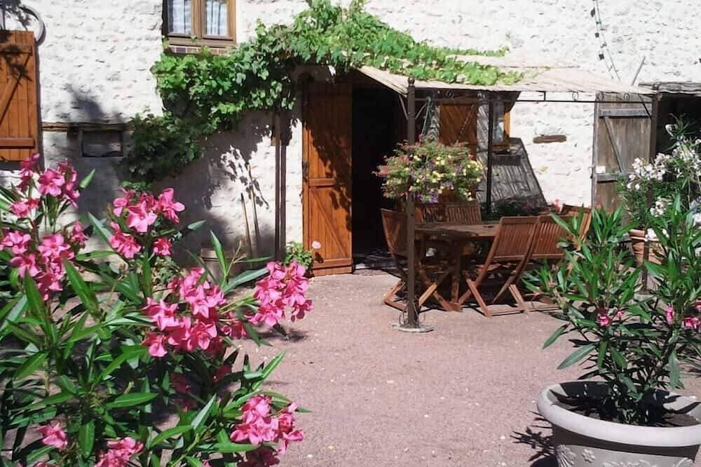 Typisches Landhaus - Poligny 1