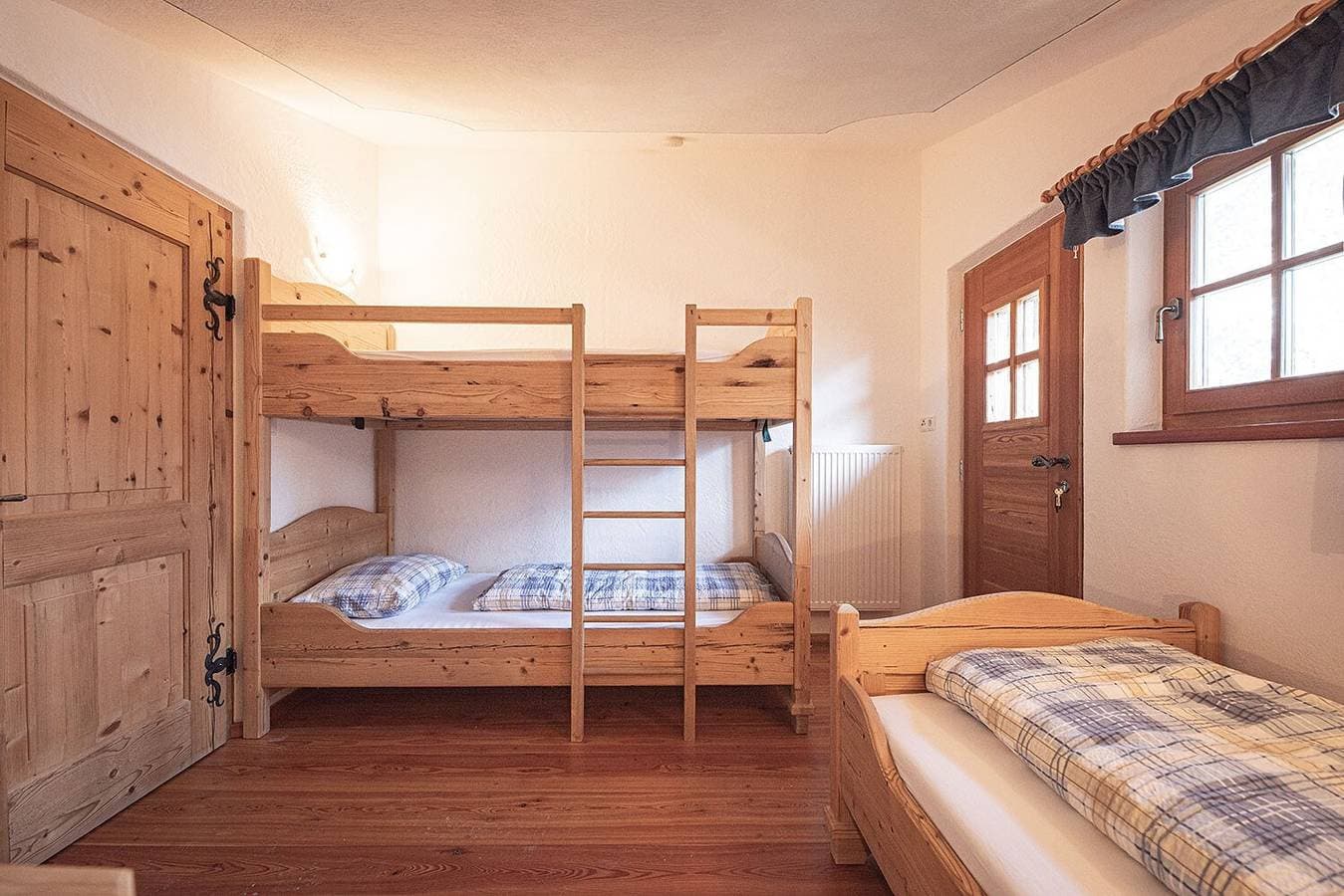 Foto 6 von 13: Ferienwohnung "Enzian" mit Bergblick, Balkon und WLAN