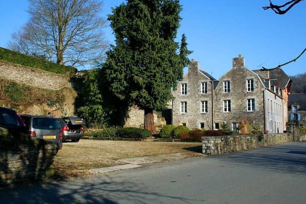 Foto 5 von 12: Brandily - Dinan, Brittany,  Riverside Apartment for Two