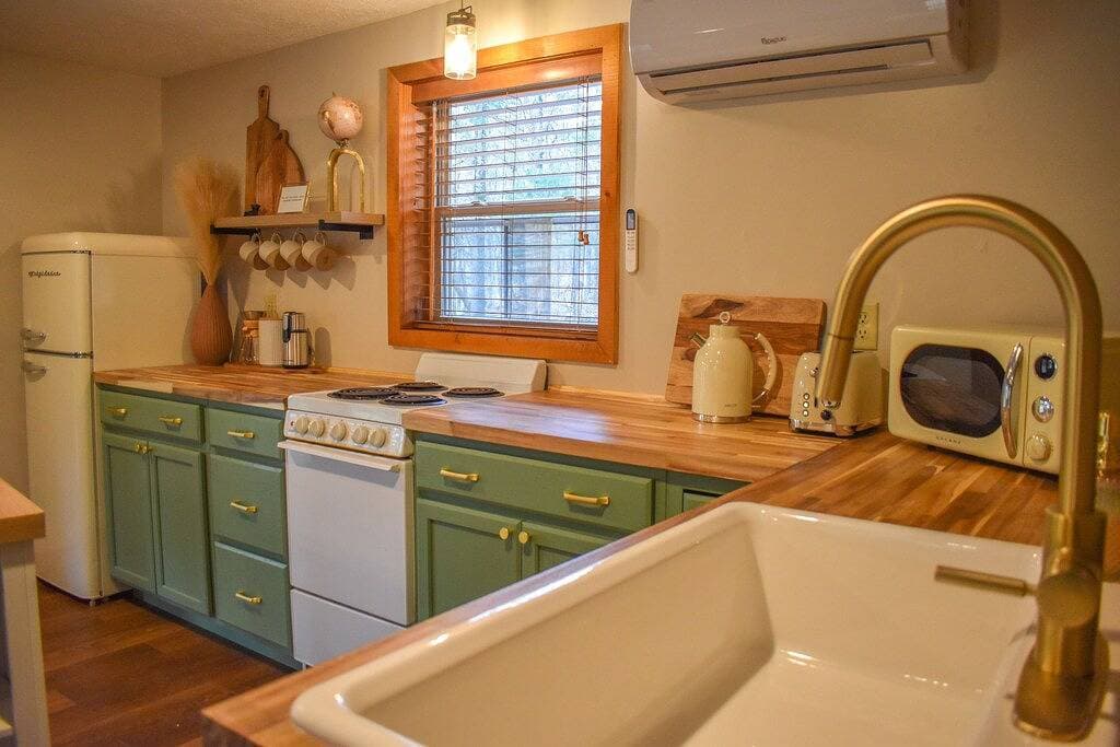 Foto 12 von 16: Secluded Lost Lake Lodge In Cosby - Your Ultimate Hideaway