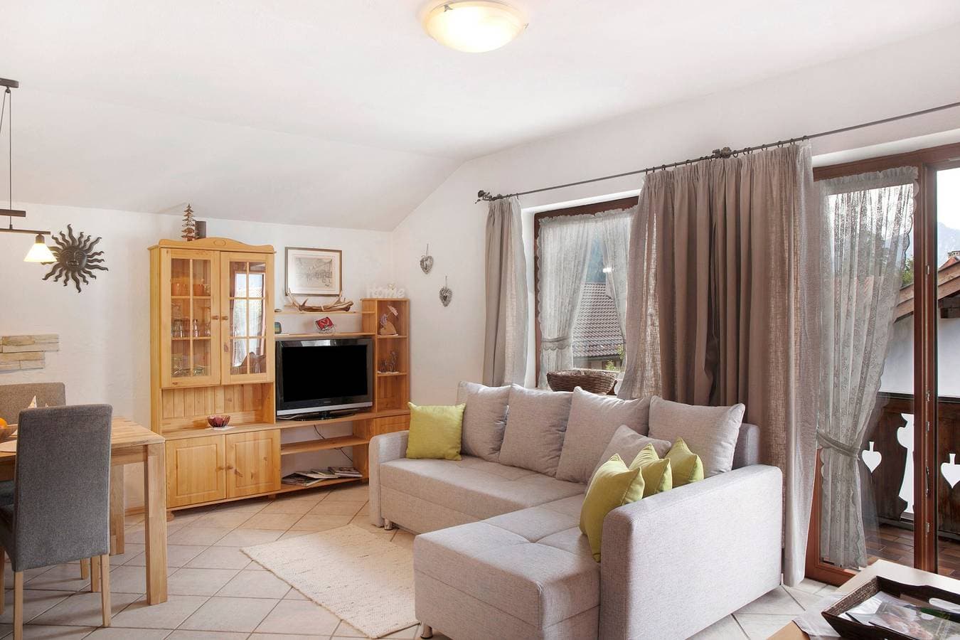 Foto 3 von 28: Ferienwohnung 'Brunnsteinnest' mit Bergblick, Balkon und WLAN