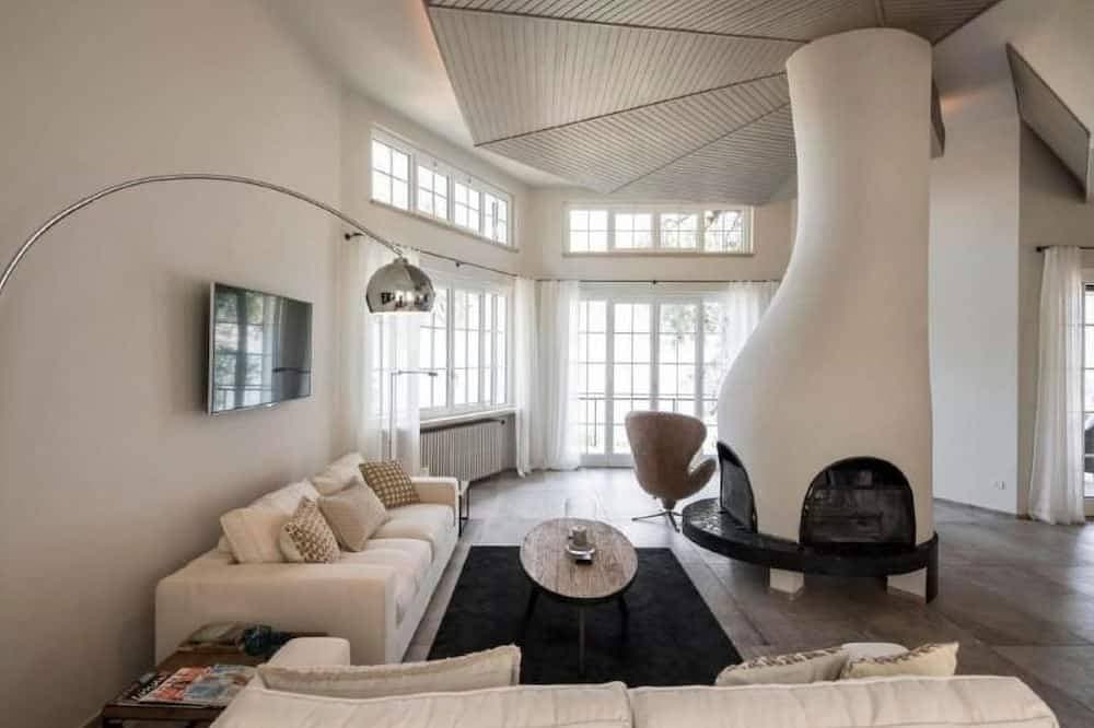 Foto 12 von 27: Luxusvilla am Gardasee mit privatem Badesteg