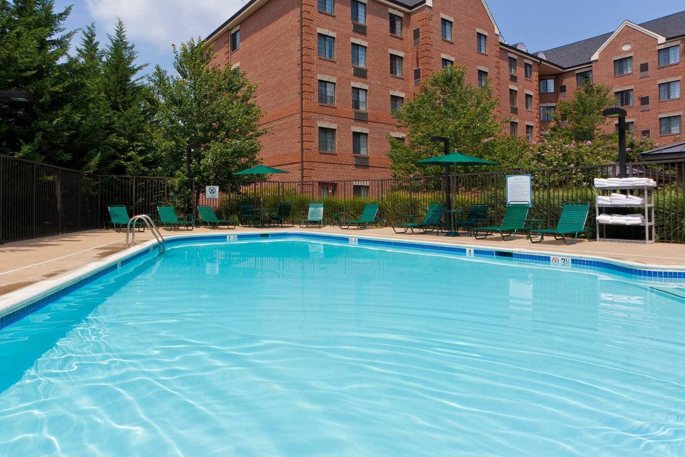 Foto 5 von 17: Ferienwohnung für 4 Personen mit Pool