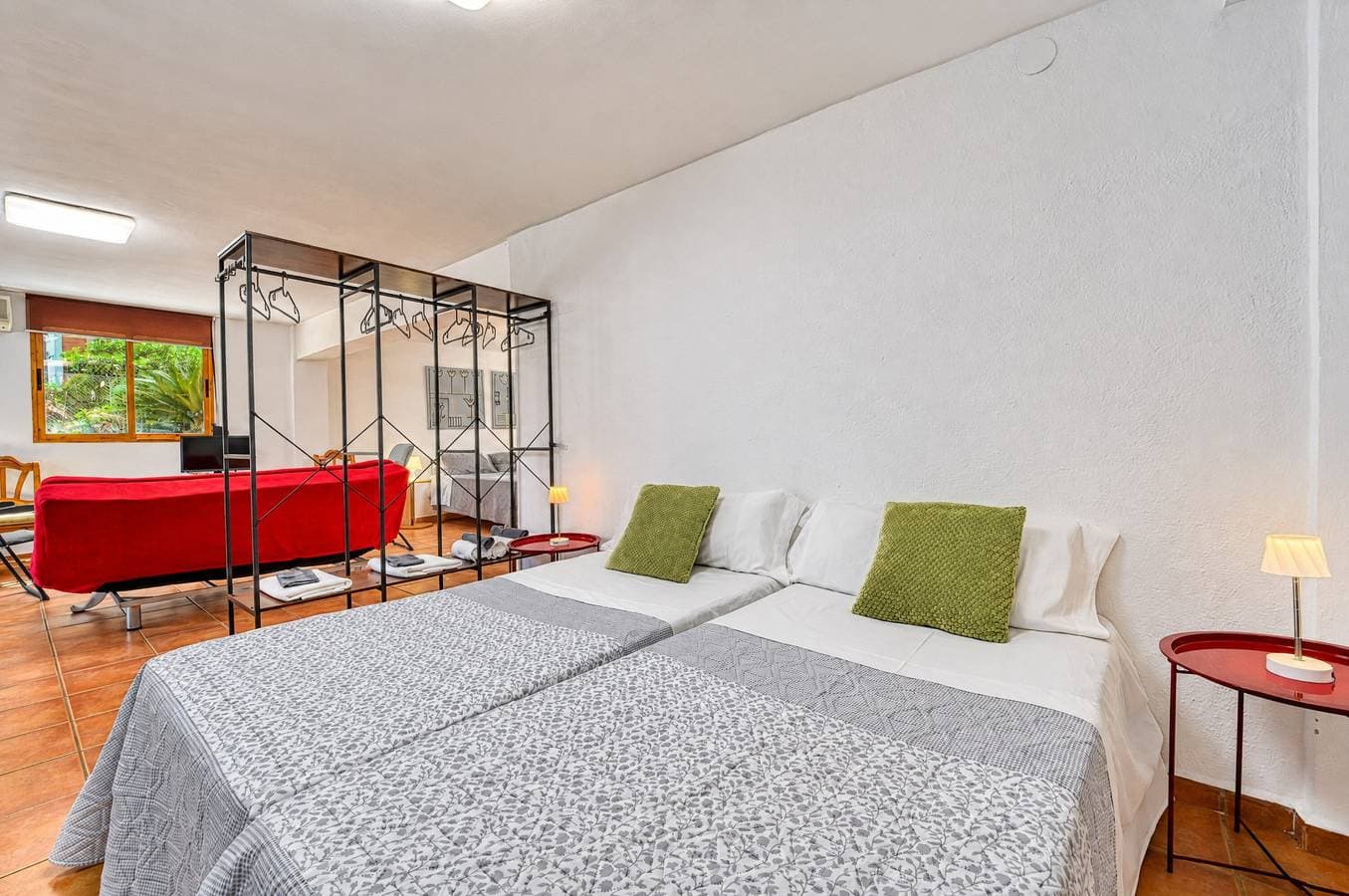 Foto 13 von 30: Ferienhaus 'Cova Negra Nature' mit Bergblick, Gemeinschaftspool & Klimaanlage