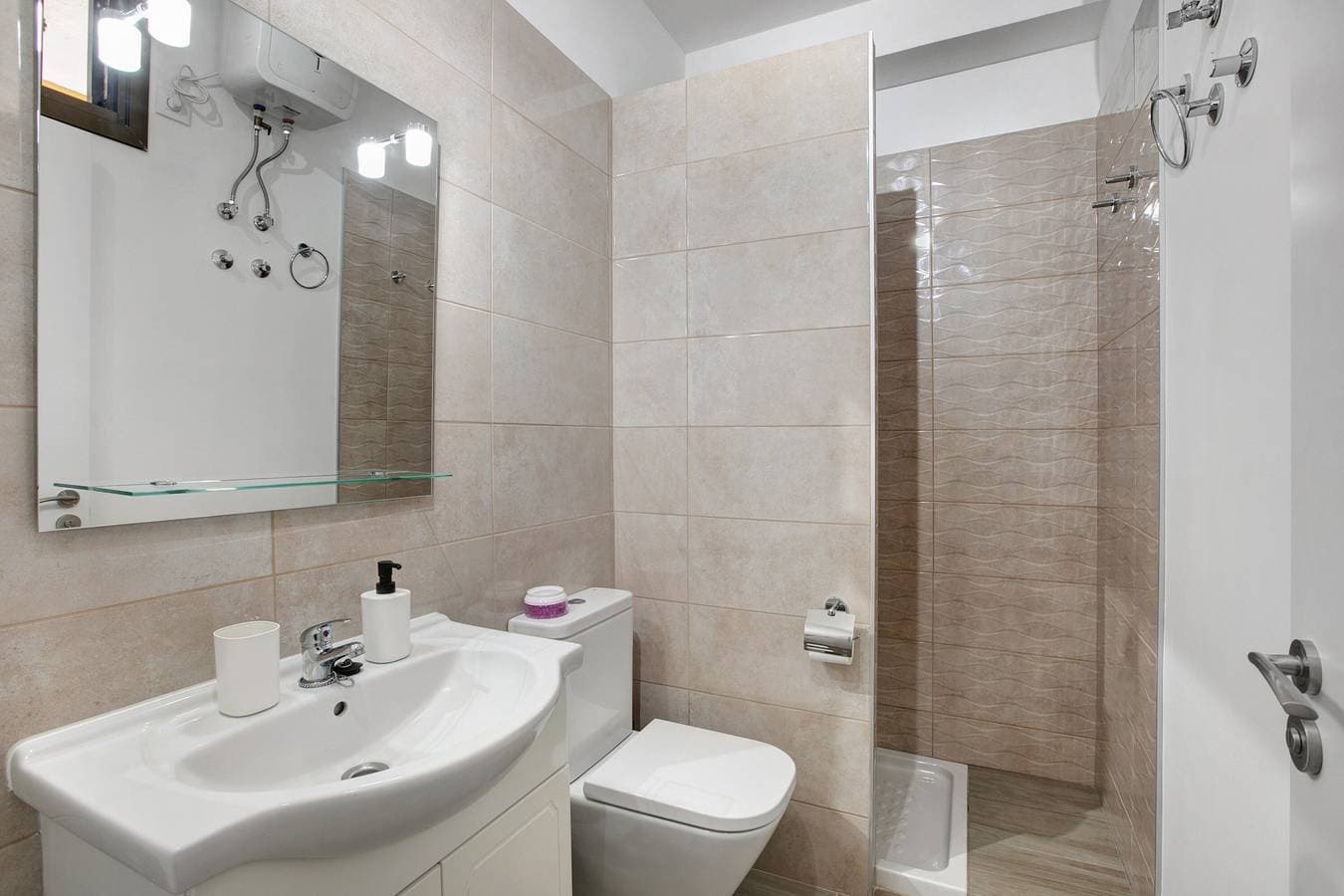 Foto 11 von 23: Ferienwohnung "Estudio Sagrario" mit Gemeinschaftspool
