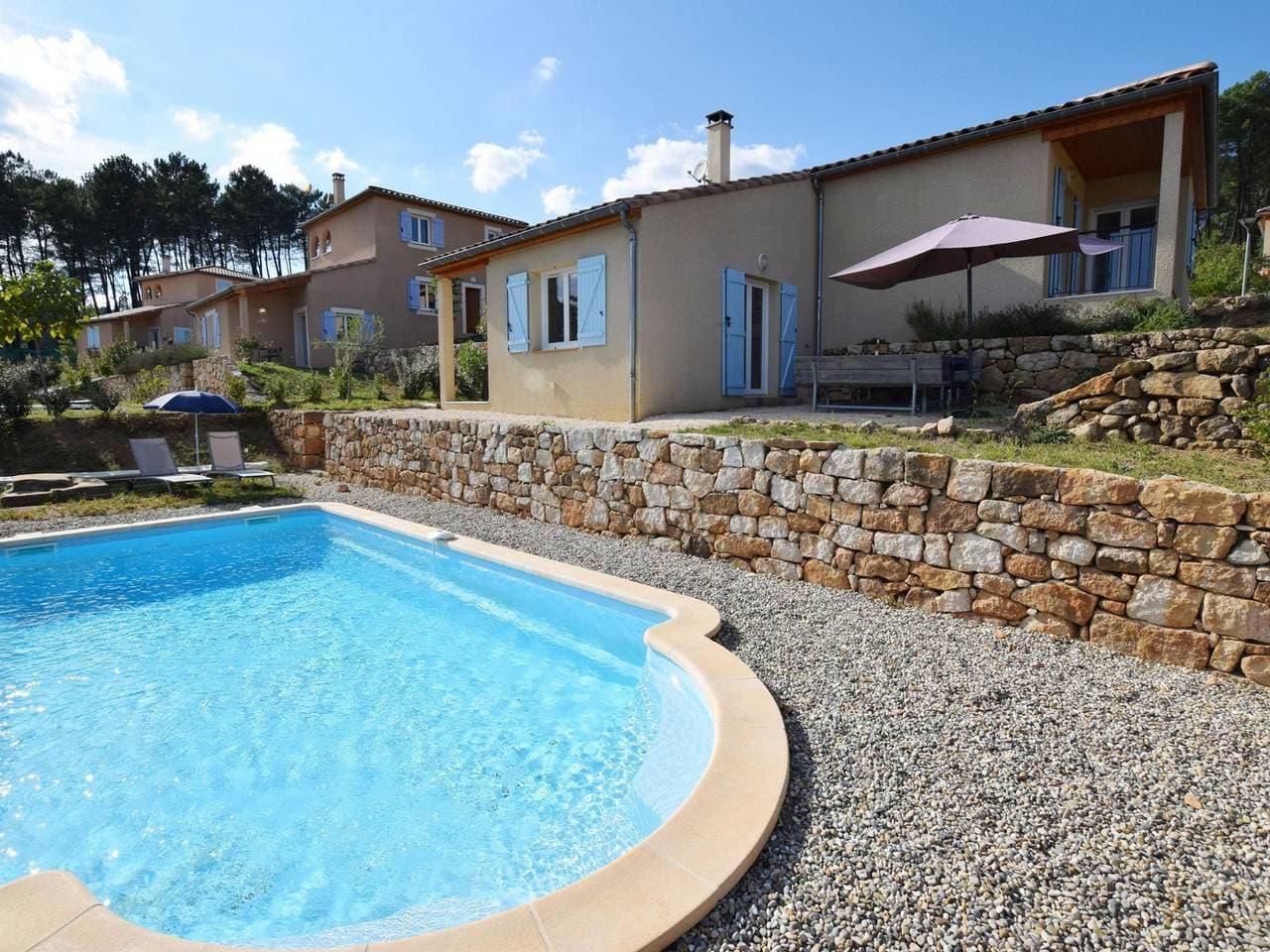 Foto 8 von 38: Impressive Villa with Hill View in Joyeuse