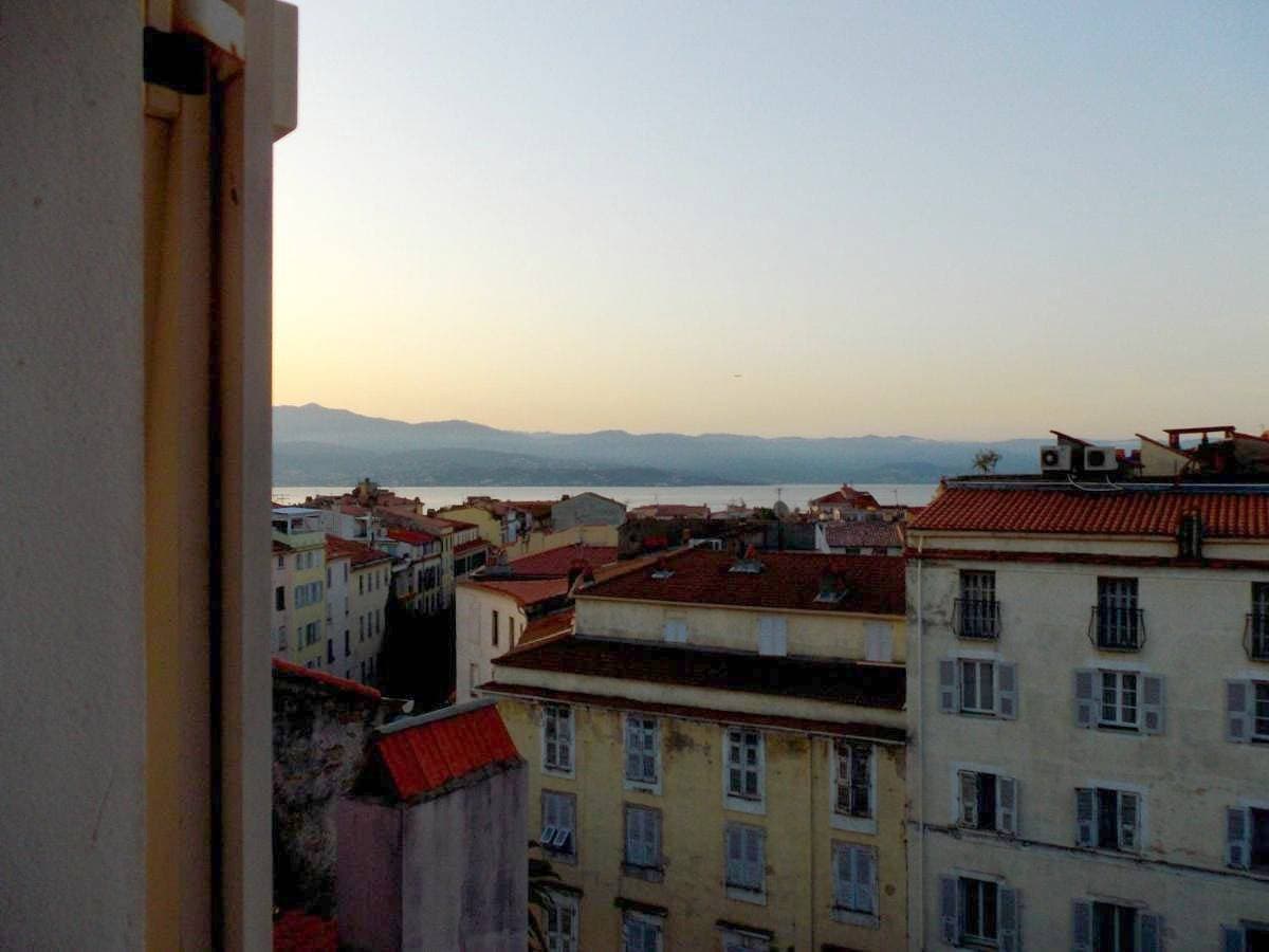 Foto 3 von 16: Studio Apartment with Sea View