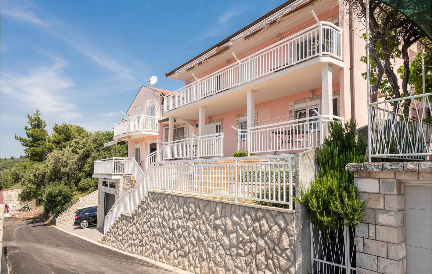 Foto 4 von 28: Entspannendes Apartment mit Pool in der Nähe der Küste, von Restaurants und des Stadtzentrums