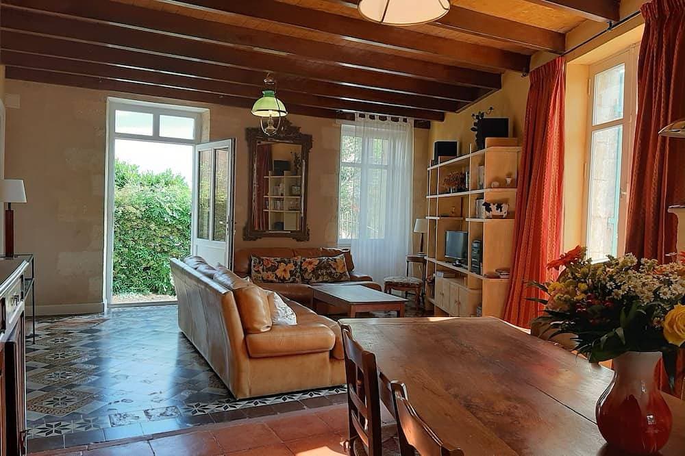 Gîte \"château les Cèdres\" 4 Pers. 90 m2, au Coeur du Vignoble 1