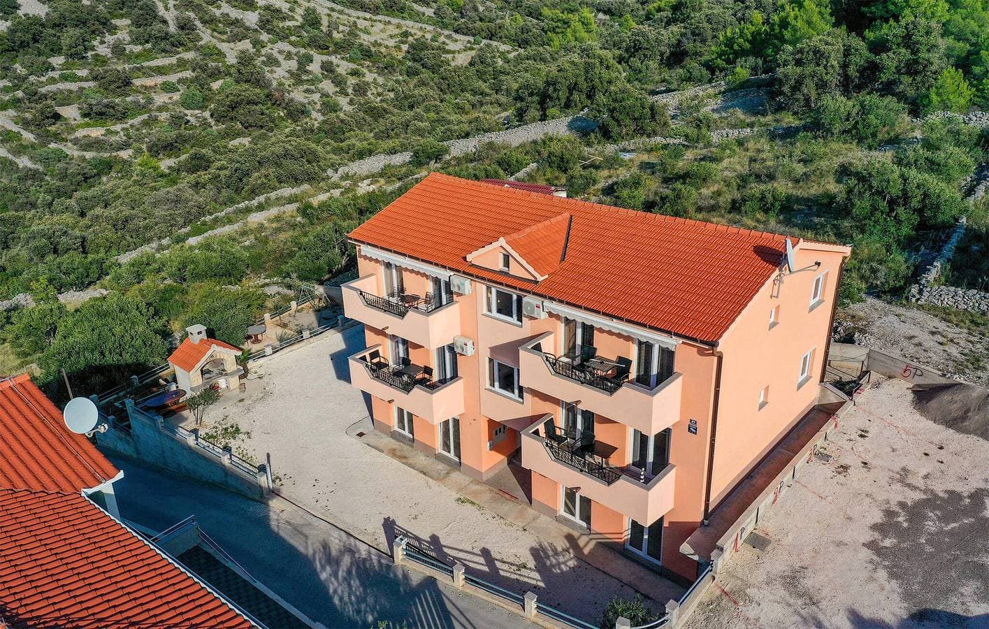 Foto 3 von 18: Apartment mit Meerblick, Terrasse, WLAN und Parkplatz – 1,5 km zum Strand