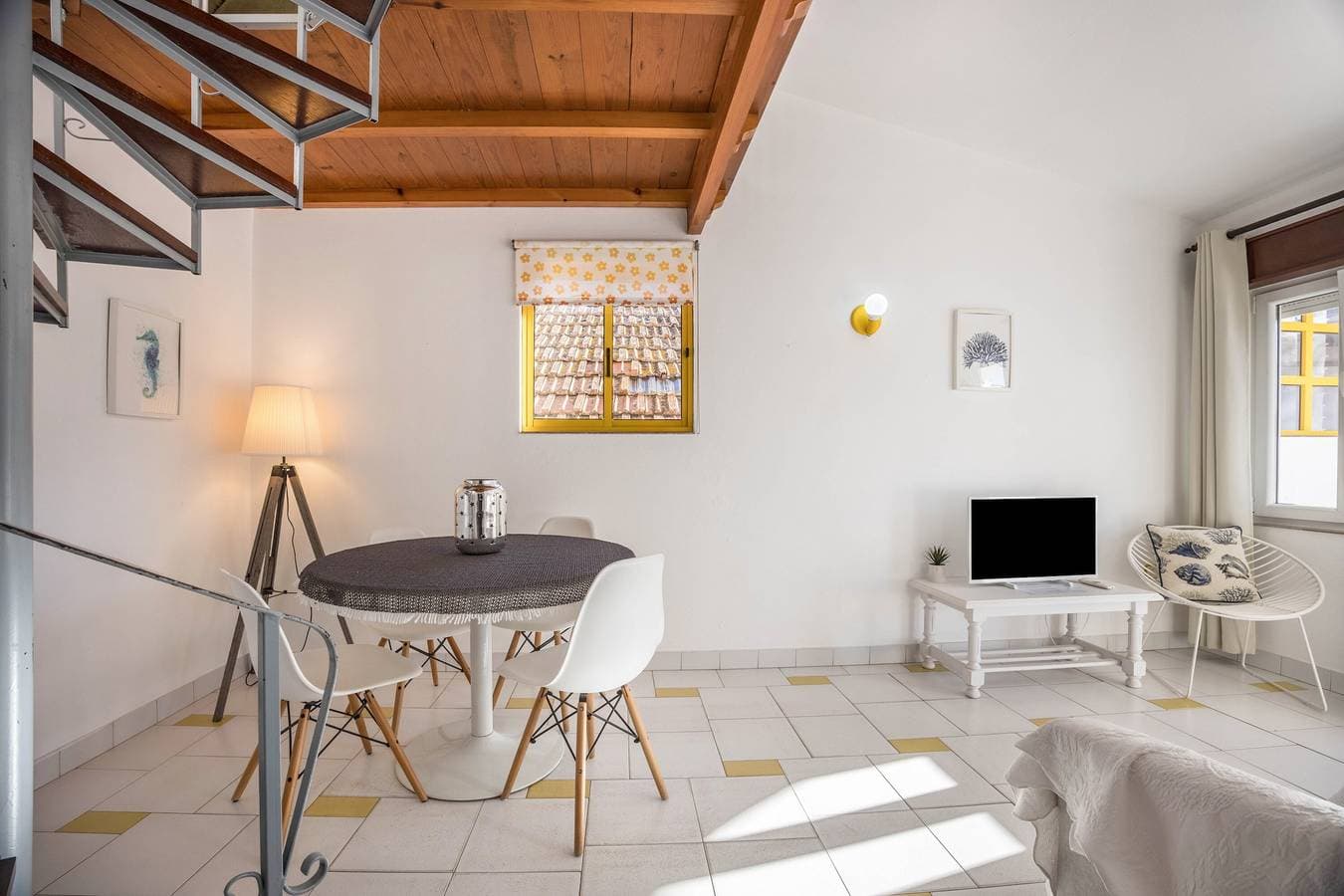 Foto 4 von 20: Ferienwohnung 'Apartamento Amarelo T1' mit Balkon und WLAN