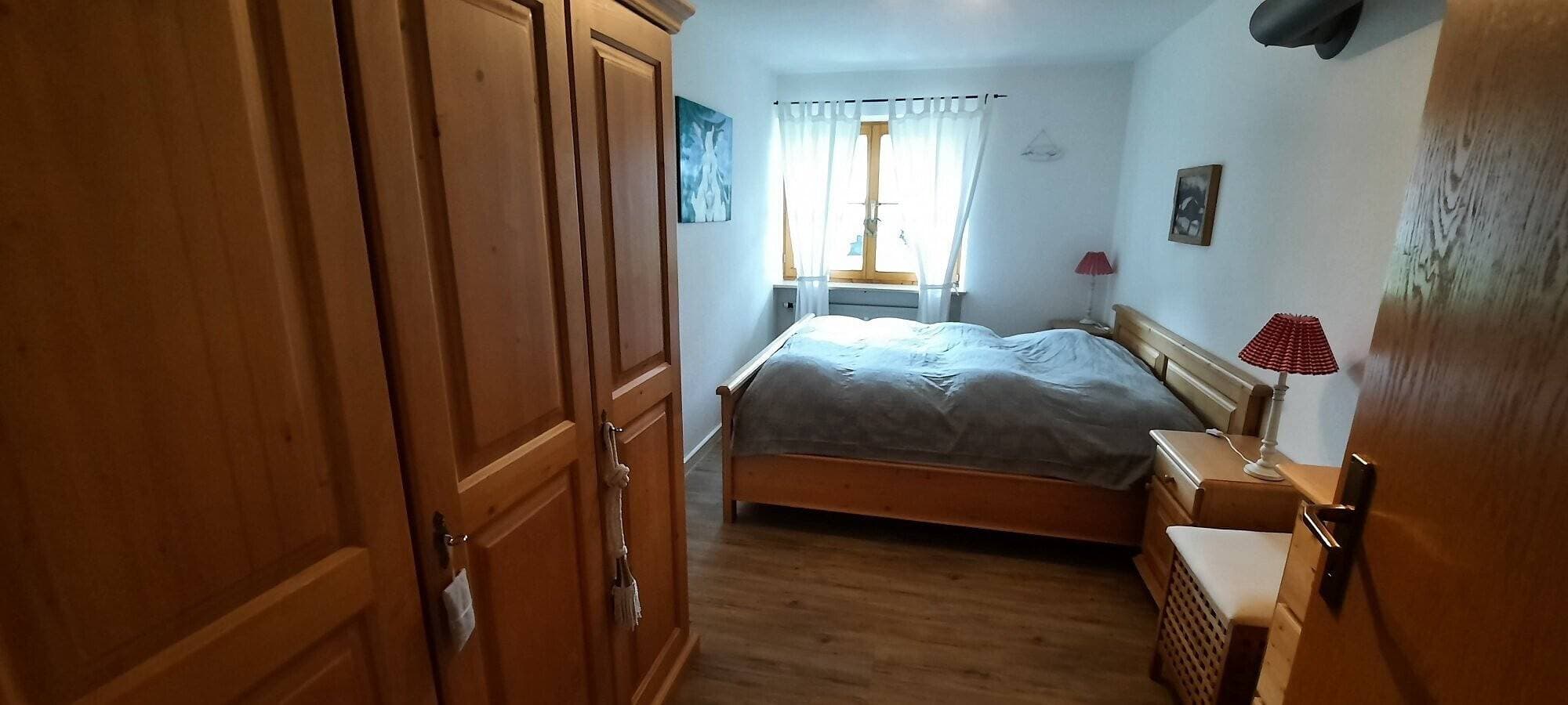 Foto 6 von 17: Ferienwohnung 'Chaletwohnung Alpenglück' mit privater Terrasse, privatem Garten und Wi-Fi