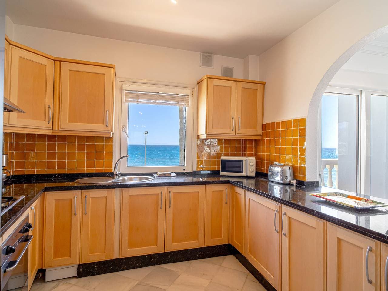 Foto 10 von 36: Wohnung am Strand in Nerja mit Pool und Klimaanlage