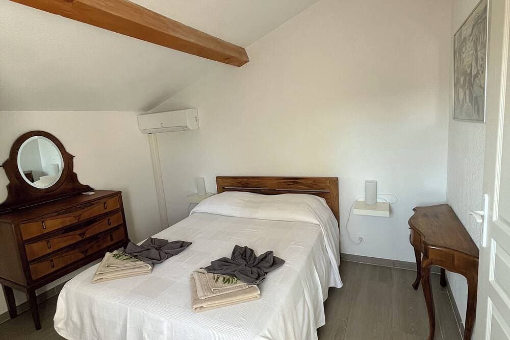 Foto 3 von 30: T2 Wohnung, 40 m2 350 m vom Strand von Lecques, ruhig. Klimaanlage, privater Parkplatz