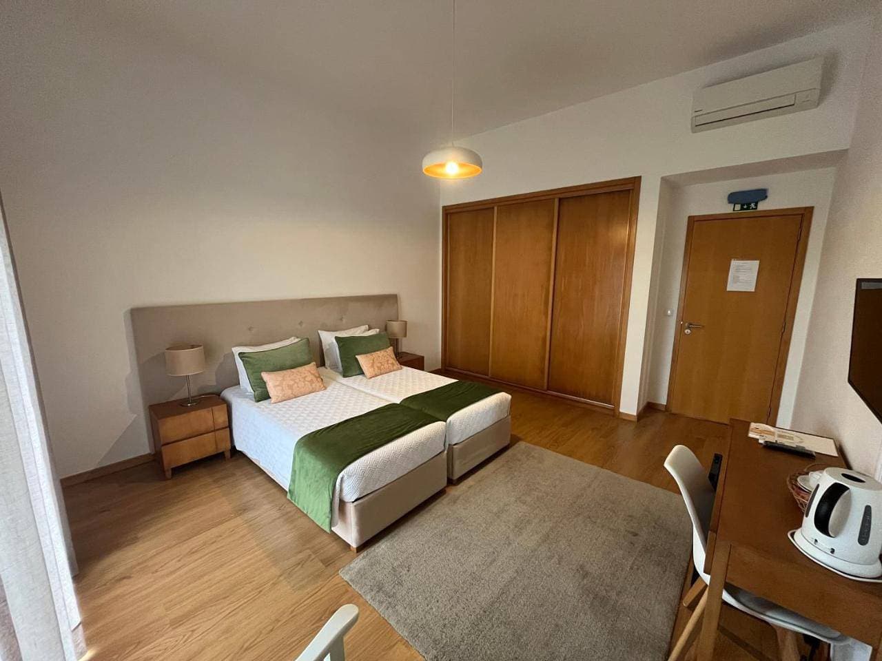 Foto 8 von 12: Double Room with Shared Bathroom