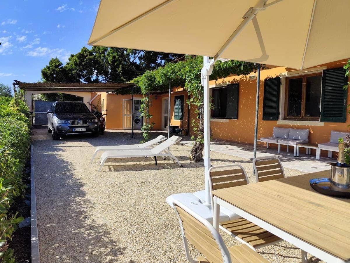 Foto 5 von 5: Villa with Sea View