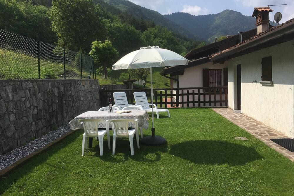 Casa Carla, bis 4 Personen, ruhige Lage, Garten, Balkon mit Panoramablick 1