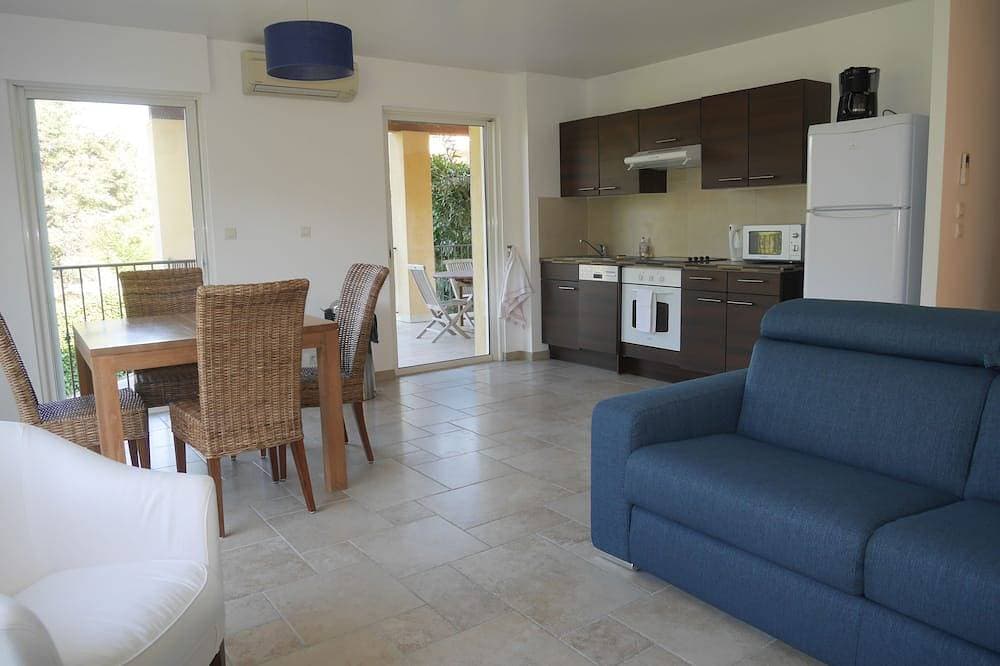 Foto 13 von 30: Villa Verdi D Luft-Wohnung mit Terrasse und privatem Garten Pool