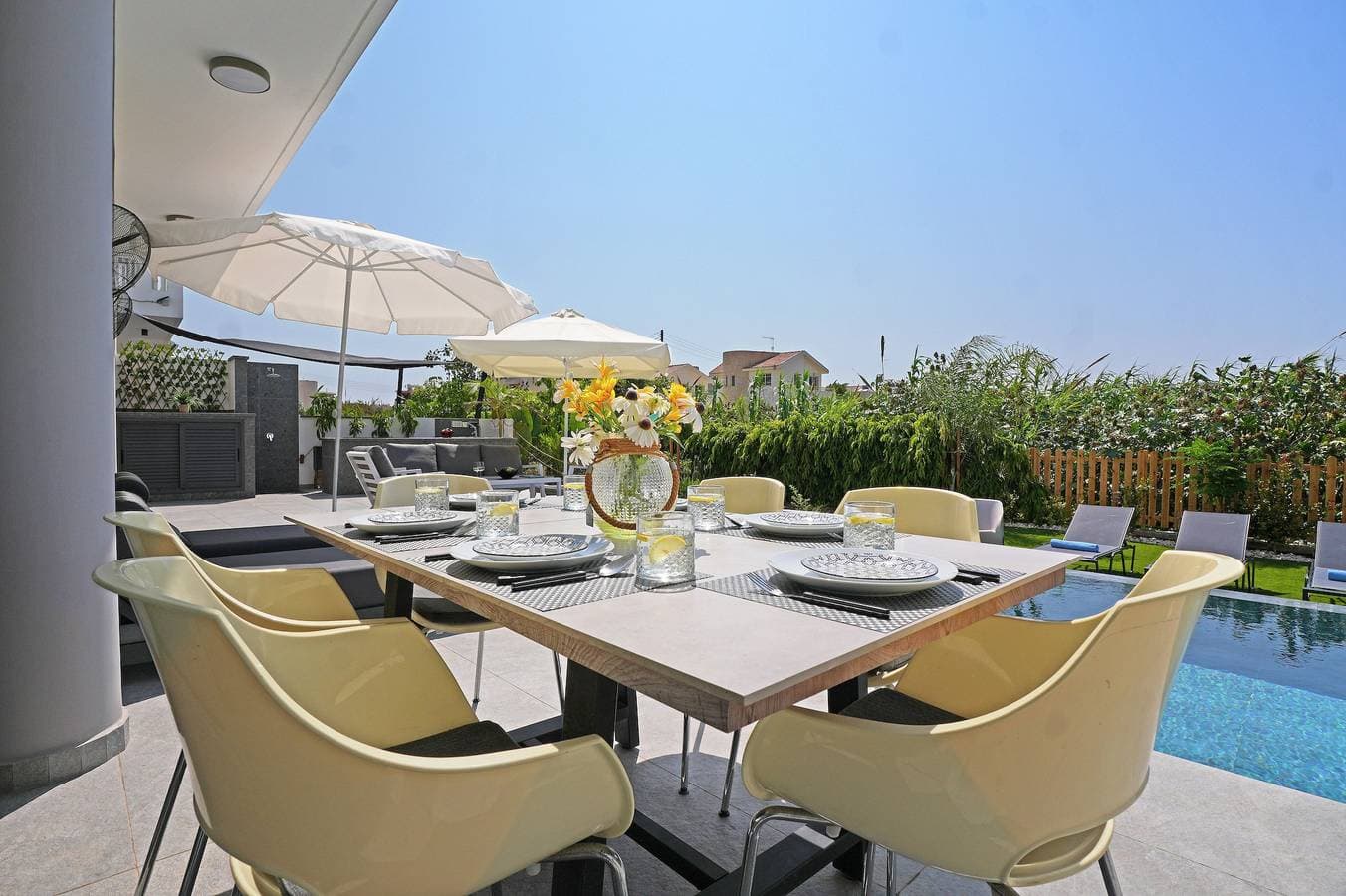 Foto 9 von 38: Villa für 6 Personen mit Balkon