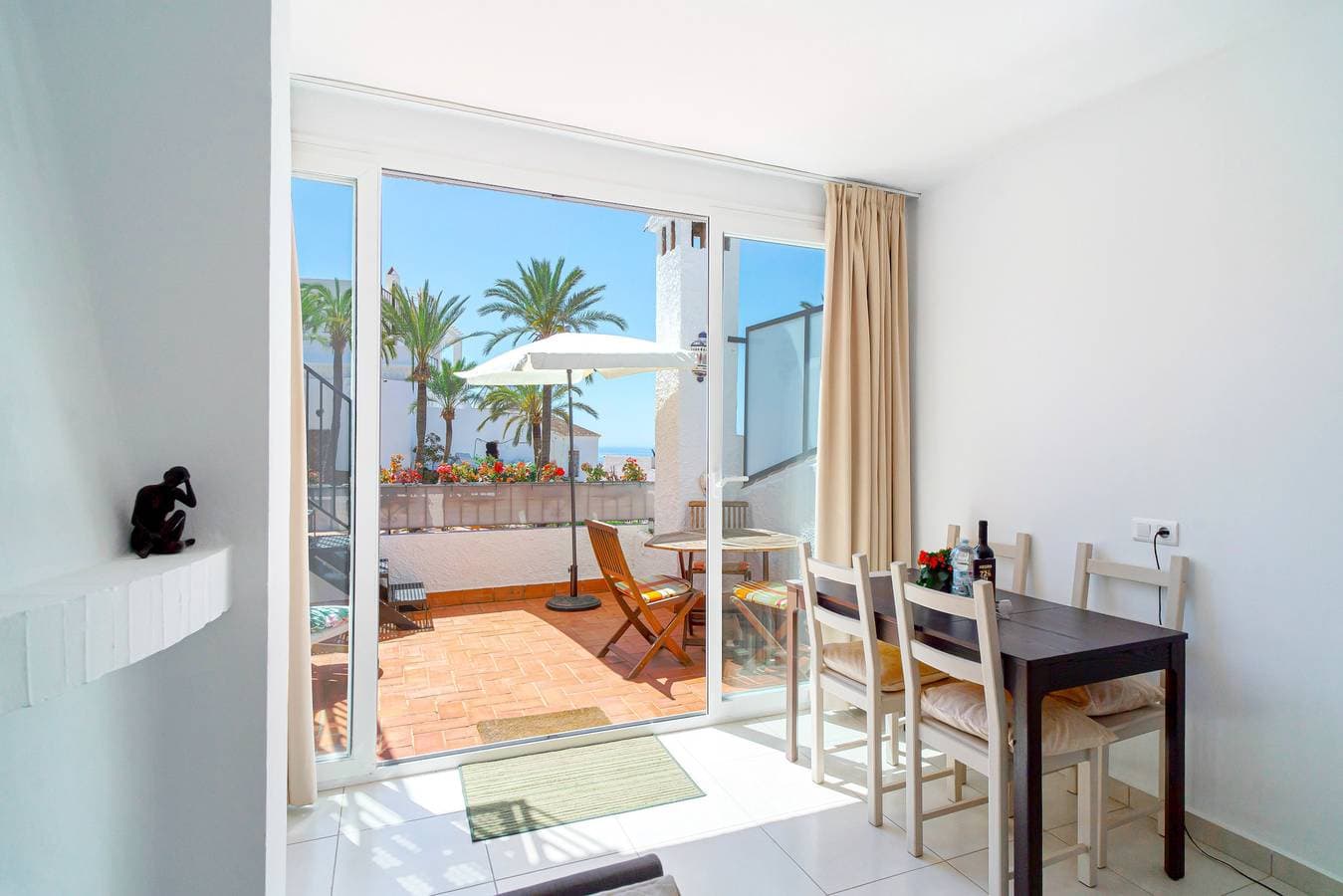 Hibiscos Seaview Terrace 1