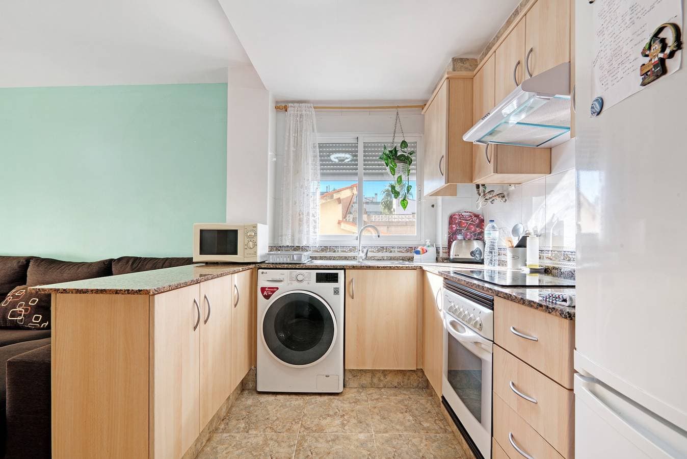 Foto 6 von 21: Ferienwohnung 'Playa De Chilches' mit privater Terrasse und Balkon