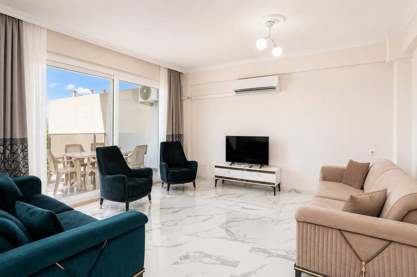 Foto 4 von 17: Villa für 9 Personen mit Terrasse