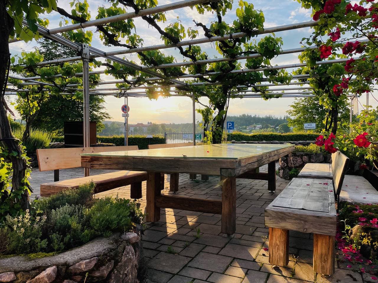 Foto 5 von 27: Das Bootshaus - Ferienwohnung Sundowner, 50 qm, 1 sep. Schlafzimmer mit Balkon