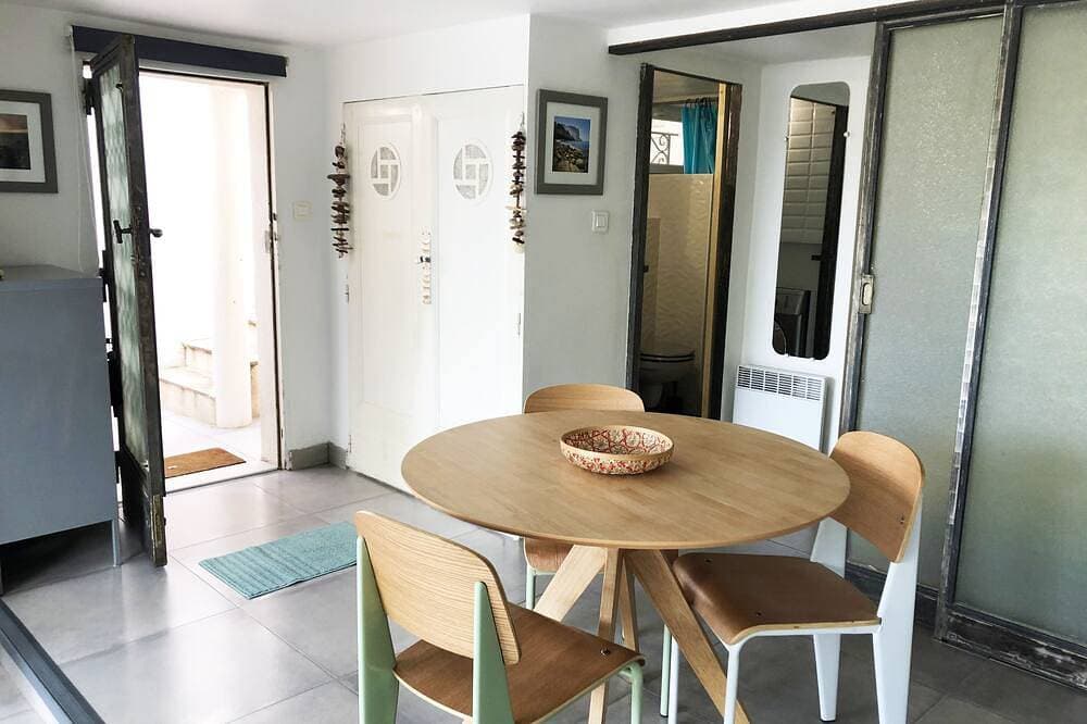 Foto 11 von 24: Cassis Großes Studio, Terrasse, Dorf und Strand zu Fuß, privater Parkplatz in der Provence