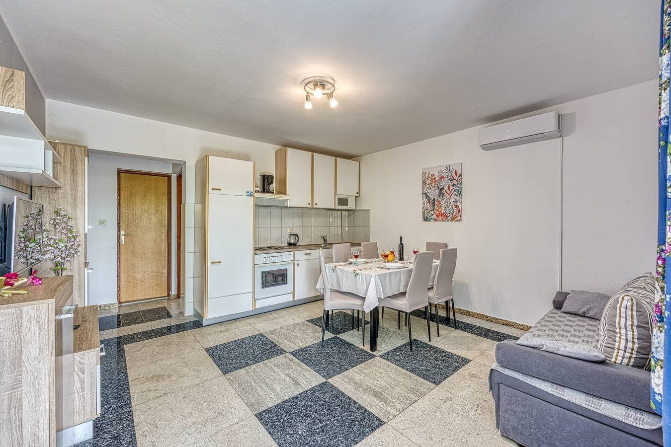 Sea View Apt Silver near Zadar 1