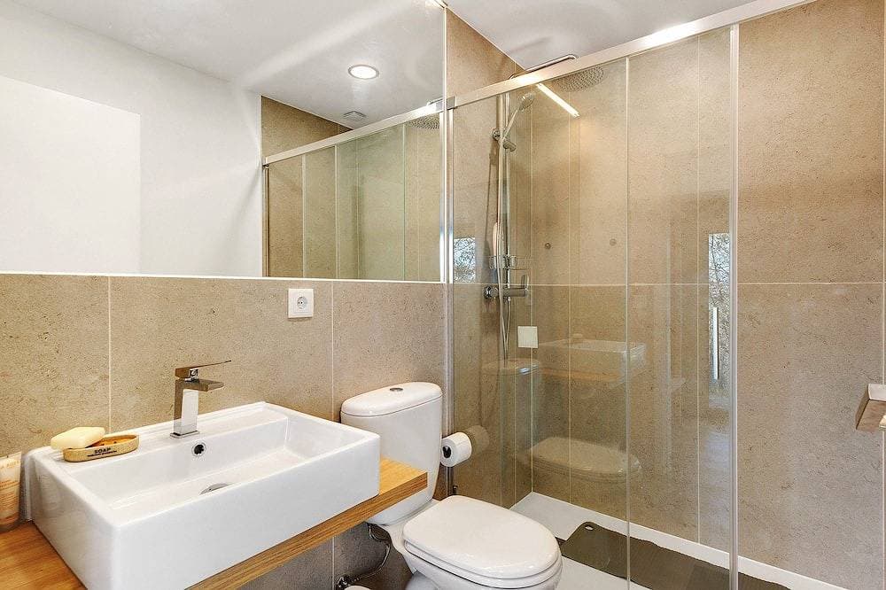 Foto 3 von 28: Suite Magnólia mit Gemeinschaftspool und privatem Garten
