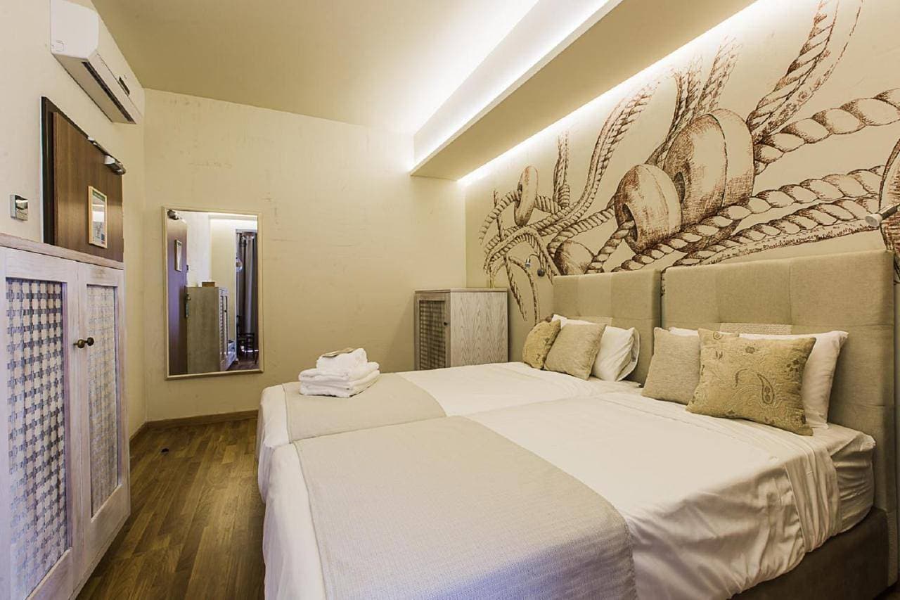 Foto 4 von 10: Family Suite with Balcony