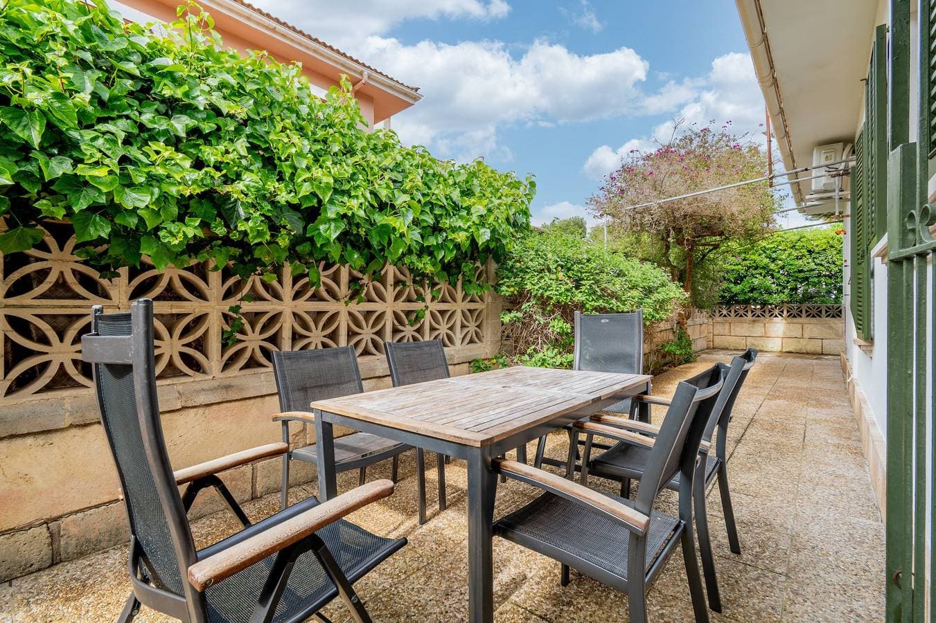 Foto 5 von 26: Villa 'Anecs' mit privatem Garten, Wi-Fi und Klimaanlage
