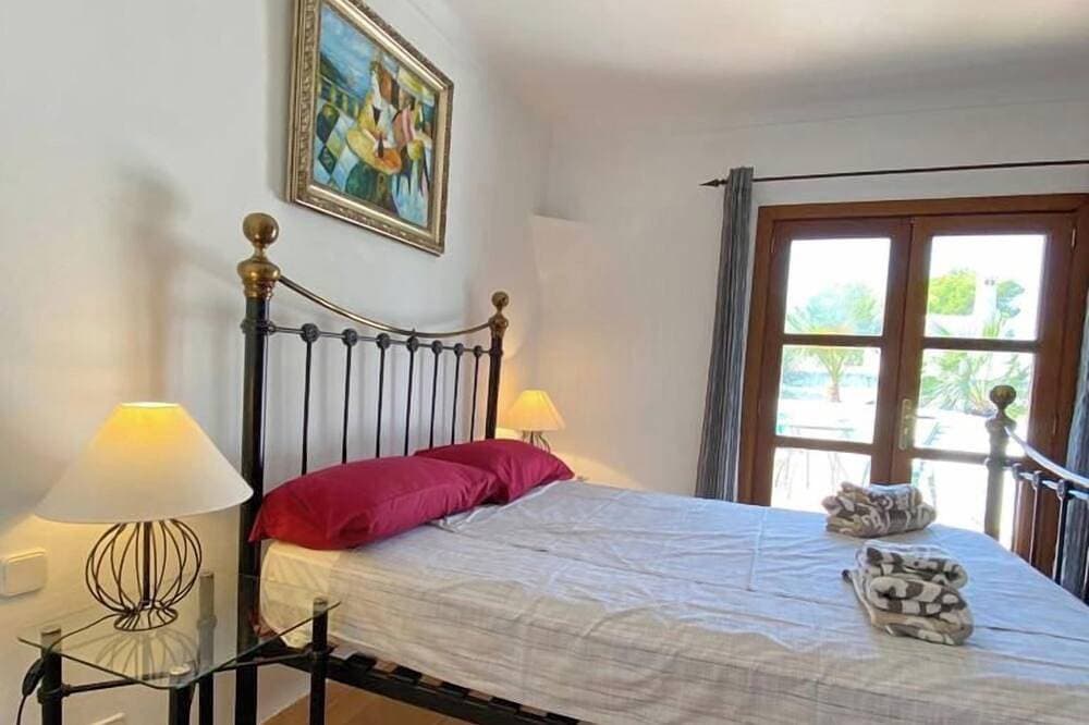Foto 6 von 24: Wunderbare 4-Bett-Villa mit privatem Pool im Zentrum von Cala D'Or, 5 Minuten zu Fuß zum Strand