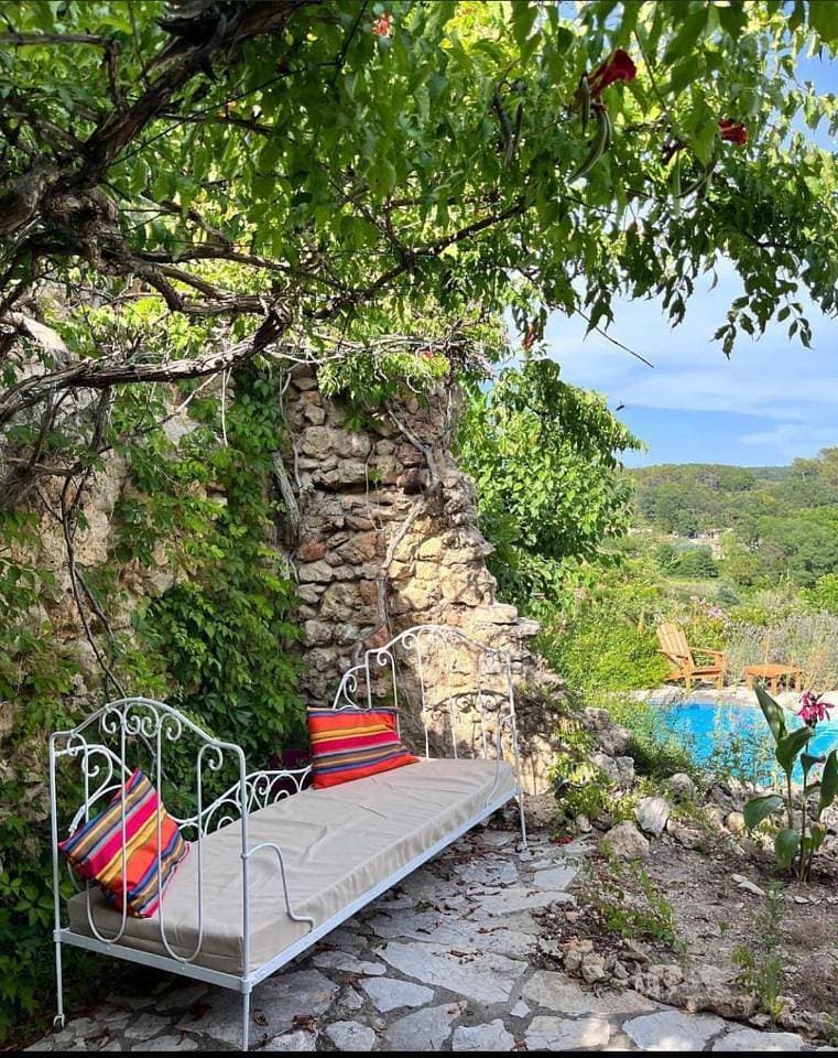 Foto 7 von 37: One-Bedroom Apartment with Pool View