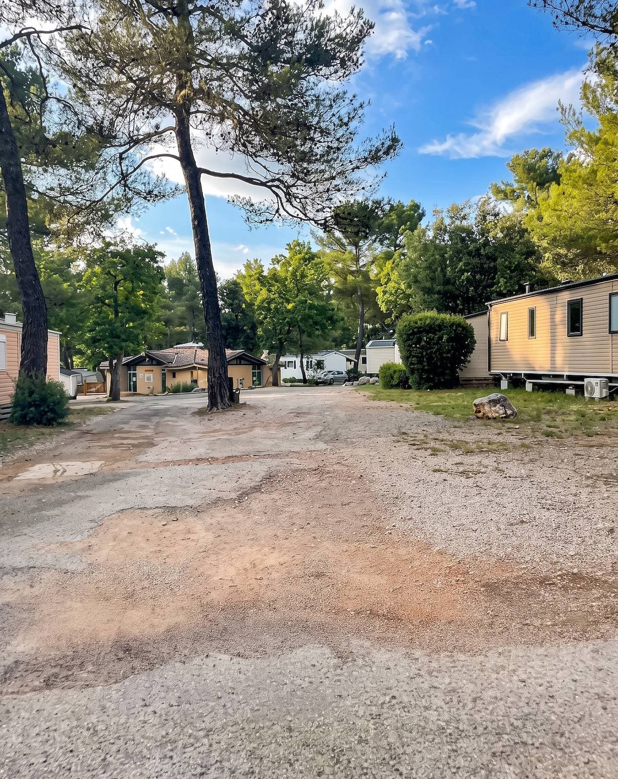 Foto 12 von 12: Komfortabler Bungalow in Nans-les-Pins mit Gemeinschaftspool