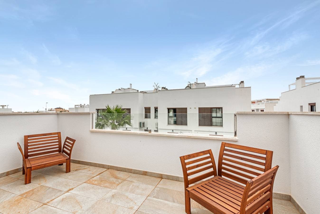 Foto 3 von 25: Ferienwohnung 'Porto Marina Dorf' mit Gemeinschaftspool, WLAN und Klimaanlage