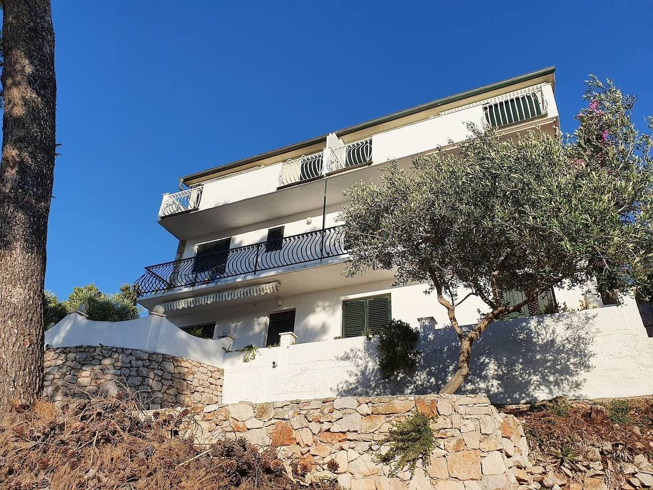 Foto 4 von 38: Studio Appartement mit Terrasse und Meerblick Jelsa, Hvar As-25835-a