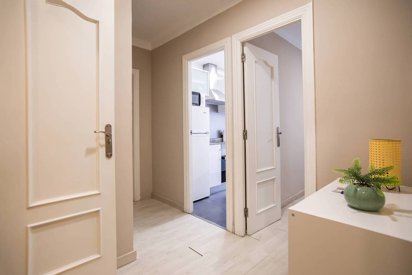 Foto 3 von 17: Ferienwohnung für 5 Personen mit Balkon