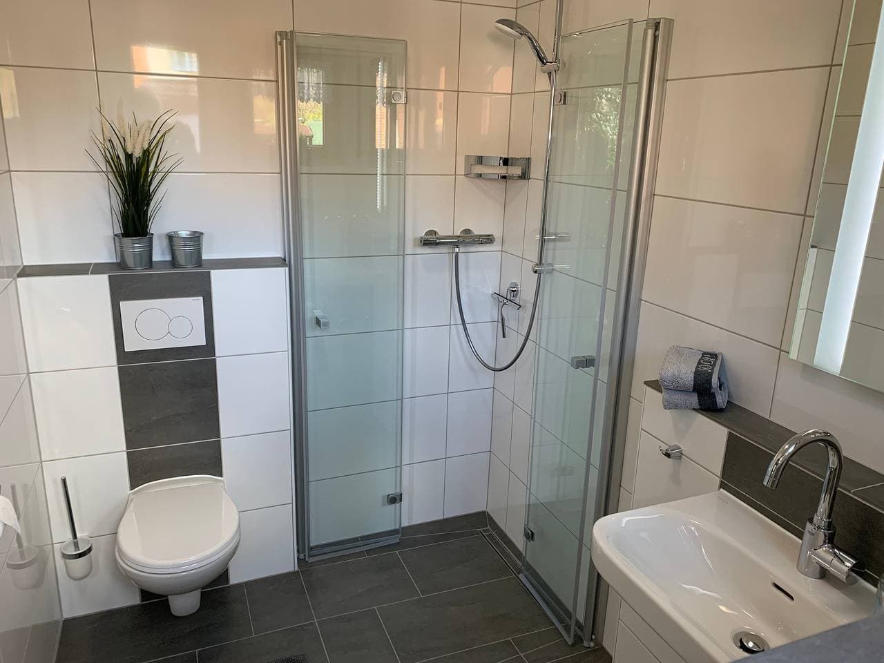 Foto 4 von 41: Ferienhaus "Wacholderhain" in Seenähe mit Garten