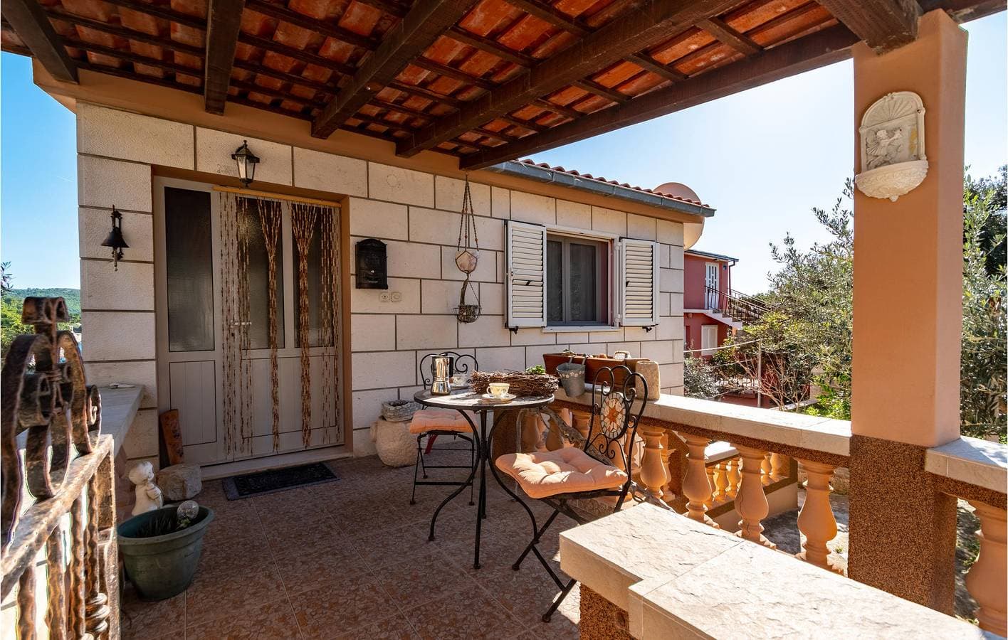 Foto 4 von 21: Reizende Ferienwohnung mit Garten, Terrasse und Zugang zum Strand